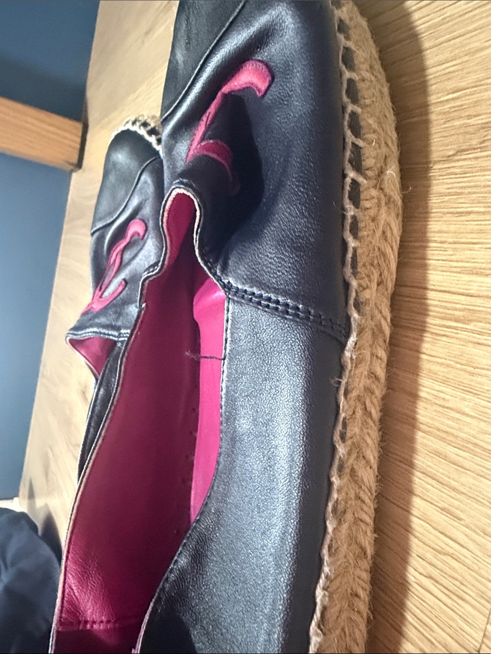Chanel Black Leather CC Espadrilles Burgundy Logo Flats - Picture 6 of 7